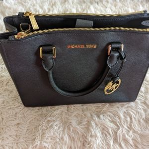 Authentic Michael Kors Sutton Handbag Purse